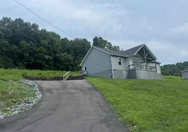 2nd image of 2065 Collier Rd, Lewisburg, TN 37091 | MLS# 3288299