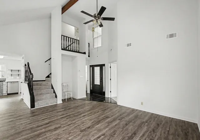 Photo 3 of Sale Pending at 139 Agee Cir E, Hendersonville, TN 37075 | MLS# 3287951 | Listing updated on 2026-08-20