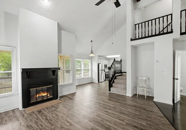 Photo 3 of Sale Pending at 139 Agee Cir E, Hendersonville, TN 37075 | MLS# 3287951 | Listing updated on 2026-08-20