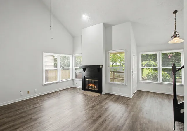 Photo 4 of Sale Pending at 139 Agee Cir E, Hendersonville, TN 37075 | MLS# 3287951 | Listing updated on 2026-08-20