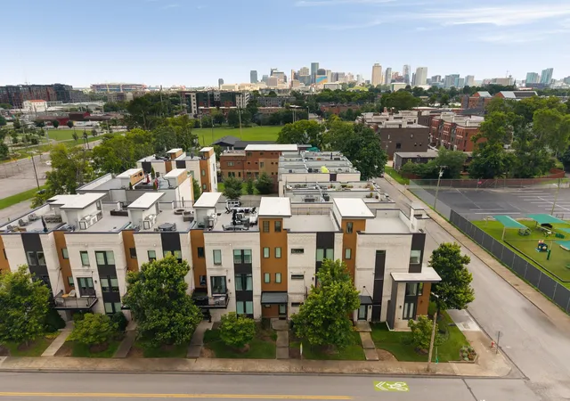 Photo 2 of Townhouse for sale at 321 Garfield St, Nashville, TN 37208 | MLS# 3302544 | Listing updated on 2026-08-20