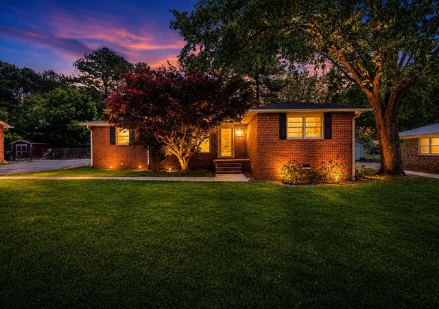 1st image of 128 Bel Aire Dr, Winchester, TN 37398 | MLS# 3285789