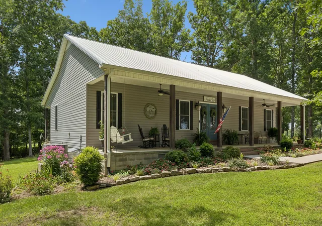 3rd image of 1 Lillie Ln, Lawrenceburg, TN 38464 | MLS# 3287952