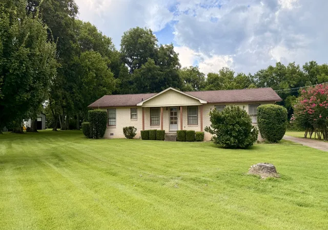 2nd image of 229 Robin Hood Rd, Pulaski, TN 38478 | MLS# 3287768