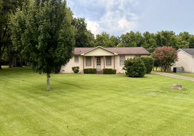 Photo 3 of Single family home for sale at 229 Robin Hood Rd, Pulaski, TN 38478 | MLS# 3287768 | Listing updated on 2026-08-26