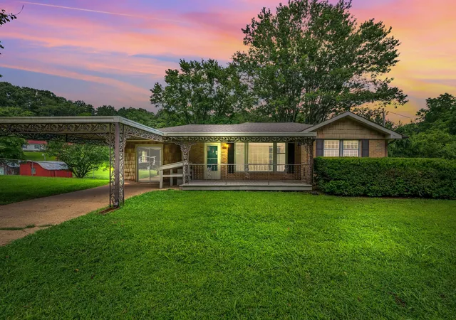 Photo 1 of Single family home for sale at 122 Tracy Academy St, Charlotte, TN 37036 | MLS# 3286027 | Listing updated on 2026-09-24