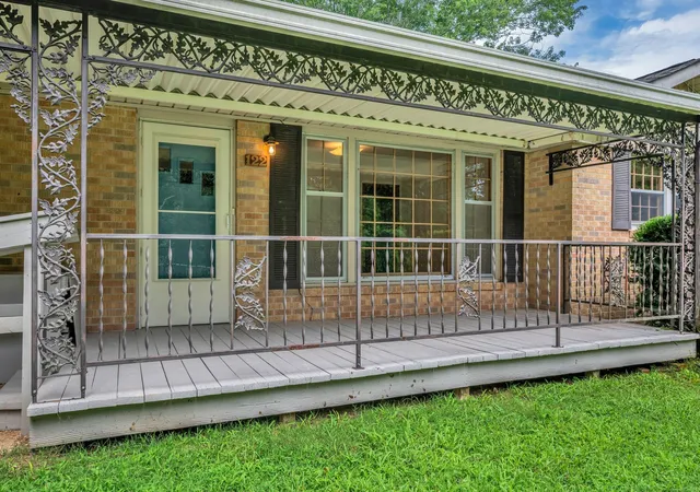 Photo 3 of Single family home for sale at 122 Tracy Academy St, Charlotte, TN 37036 | MLS# 3286027 | Listing updated on 2026-09-24