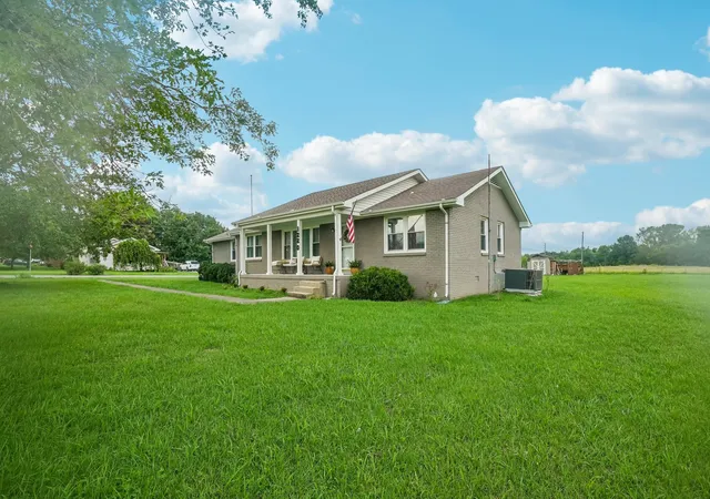 Photo 3 of Single family home for sale at 1220 Rome Pike, Lebanon, TN 37087 | MLS# 3288213 | Listing updated on 2026-10-07