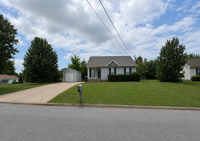 Photo 1 of Single family home for sale at 954 Winesap Rd, Clarksville, TN 37040 | MLS# 3285840 | Listing updated on 2026-08-19