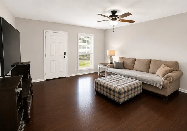 Photo 3 of Single family home for sale at 954 Winesap Rd, Clarksville, TN 37040 | MLS# 3285840 | Listing updated on 2026-08-19