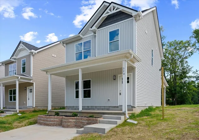Photo 2 of Single family home for sale at 328 Mitchell St, Clarksville, TN 37042 | MLS# 3285923 | Listing updated on 2026-10-24