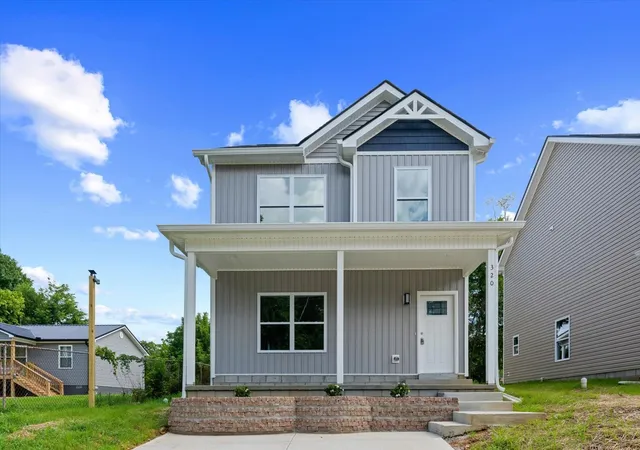 Photo 4 of Single family home for sale at 328 Mitchell St, Clarksville, TN 37042 | MLS# 3285923 | Listing updated on 2026-10-24