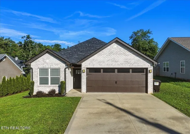 Photo 1 of Single family home for sale at 7727 Bell Stanley Rd, Powell, TN 37849 | MLS# 3285855 | Listing updated on 2026-09-28