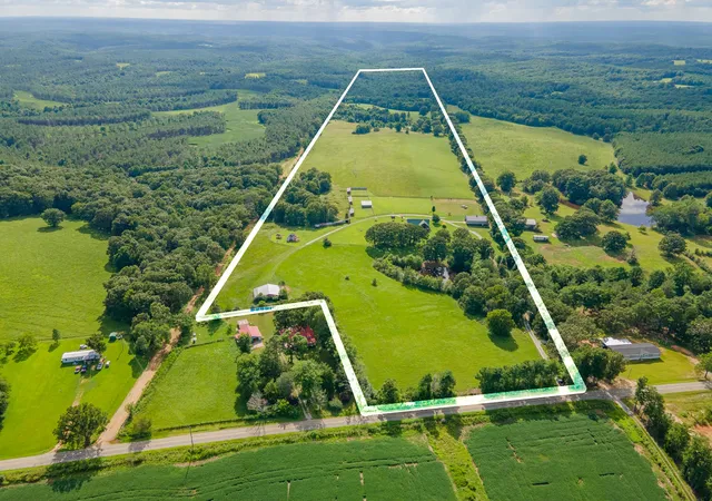 3rd image of 9533 Buttermilk Ridge Rd, Lawrenceburg, TN 38464 | MLS# 3288457