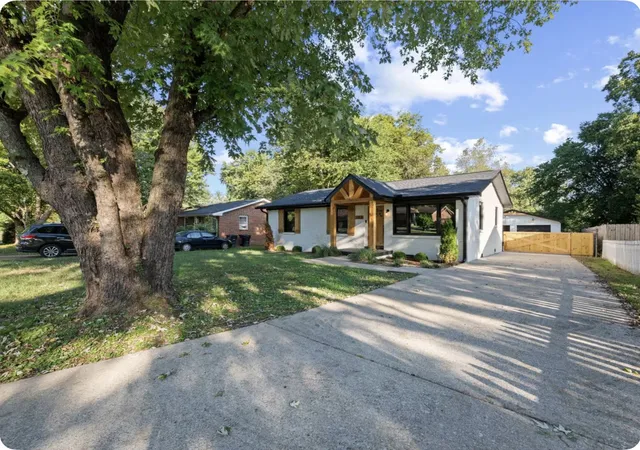 Photo 33 of Single family home for sale at 304 Scruggs Ave, Franklin, TN 37064 | MLS# 3301873 | Listing updated on 2026-07-22