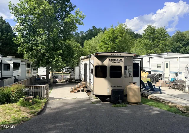 2nd image of 4229 E Parkway #98, Gatlinburg, TN 37738 | MLS# 3513032