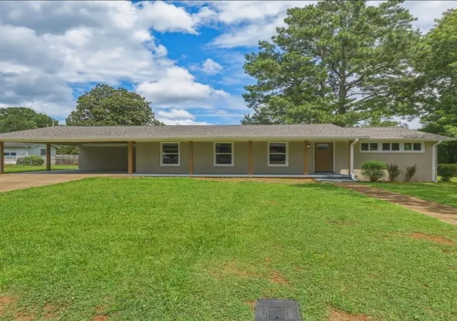 1st image of 317 Columbus Ave, Florence, AL 35630 | MLS# 3285964