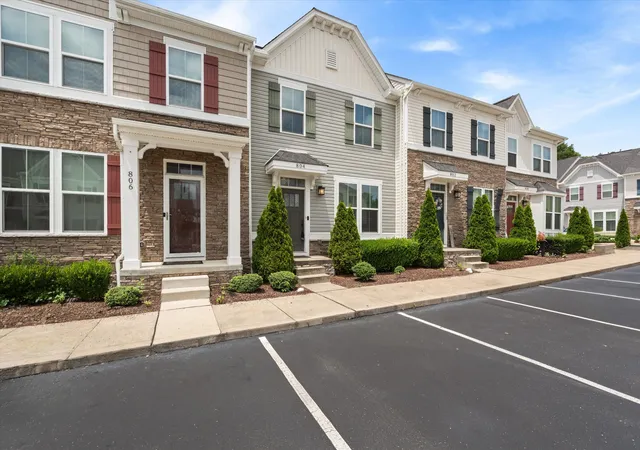 Photo 2 of Townhouse for sale at 4316 Summercrest Blvd #804, Antioch, TN 37013 | MLS# 3304263 | Listing updated on 2026-09-19