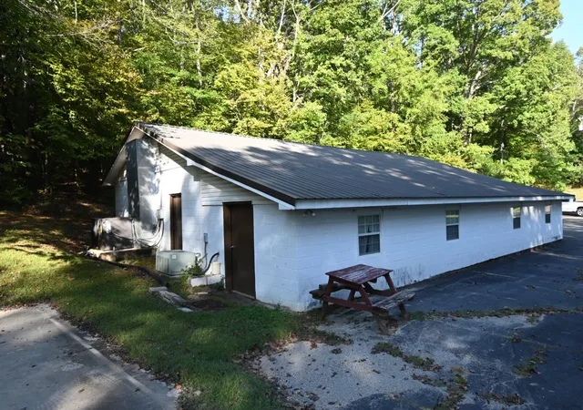 image of 2222 Waynesboro Hwy, Hohenwald, TN 38462 | MLS# 3285996