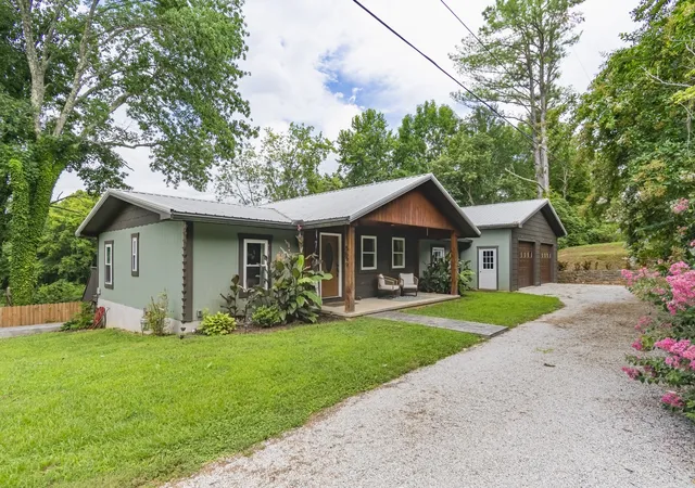 1st image of 5699 S Main St, Lobelville, TN 37097 | MLS# 3288018