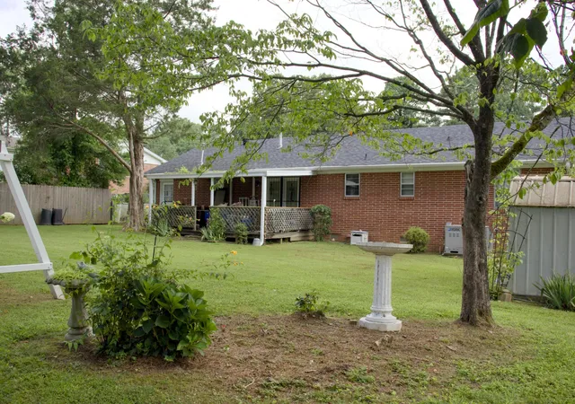 Photo 3 of Single family home for sale at 12 Knollwood Dr, Jackson, TN 38305 | MLS# 3287553 | Listing updated on 2026-08-20
