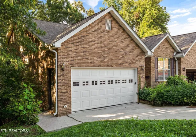 Photo 2 of Condo for sale at 3254 Mountain Spring Way, Knoxville, TN 37917 | MLS# 3286185 | Listing updated on 2026-08-20