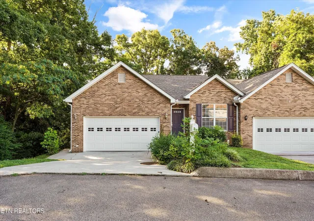 Photo 3 of Condo for sale at 3254 Mountain Spring Way, Knoxville, TN 37917 | MLS# 3286185 | Listing updated on 2026-08-20