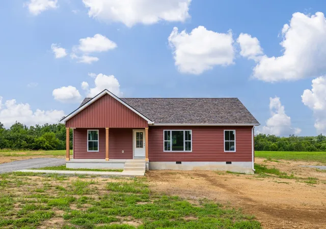 1st image of 325 Oakmere Ln, Lafayette, TN 37083 | MLS# 3288243