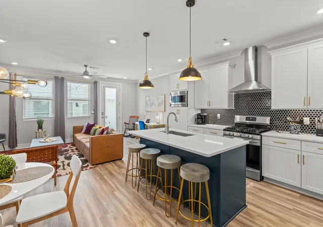 Listing Photo 5 - Condo for sale in building located at 116d N 9th St, Nashville, TN 37206