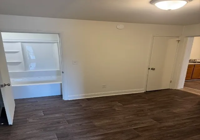 Listing Photo 5 - Condo for sale in building located at 210 E Main St, Waverly, TN 37185