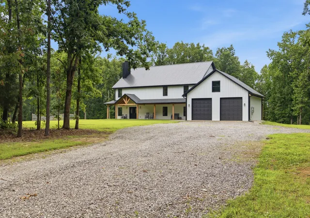 Photo 3 of Single family home for sale at 1658 Apache Trl, Pegram, TN 37143 | MLS# 3301993 | Listing updated on 2026-10-07