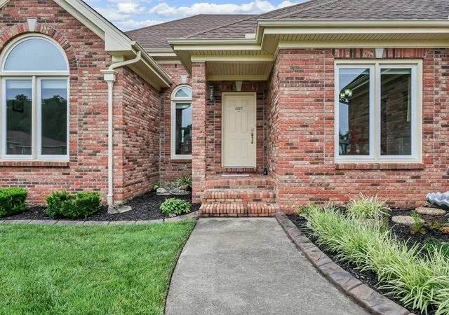 Photo 3 of Single family home for sale at 4267 N Woodstock Dr, Clarksville, TN 37040 | MLS# 3305702 | Listing updated on 2026-08-14