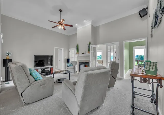 Photo 4 of Single family home for sale at 4267 N Woodstock Dr, Clarksville, TN 37040 | MLS# 3305702 | Listing updated on 2026-08-14