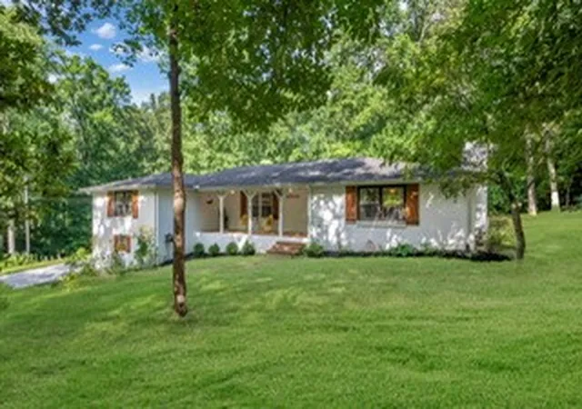 Photo 3 of Single family home for sale at 1029 Trainer Ave, Burns, TN 37029 | MLS# 3305559 | Listing updated on 2026-08-17