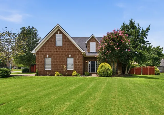 Single family home for sale at 4703 Scottish Dr, Murfreesboro, TN 37128 | MLS# 3305171