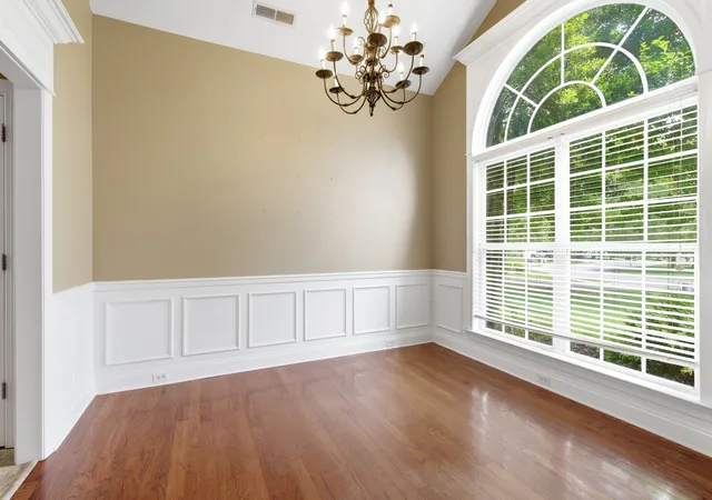 Photo 4 of Single family home for sale at 4703 Scottish Dr, Murfreesboro, TN 37128 | MLS# 3305171 | Listing updated on 2026-09-24
