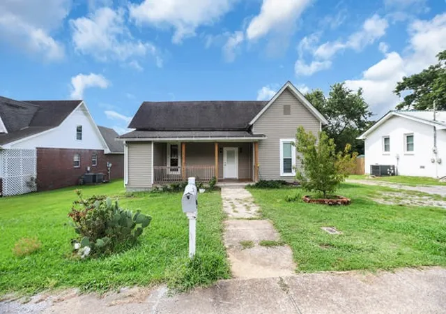 1st image of 724 W Main St, Watertown, TN 37184 | MLS# 3287870