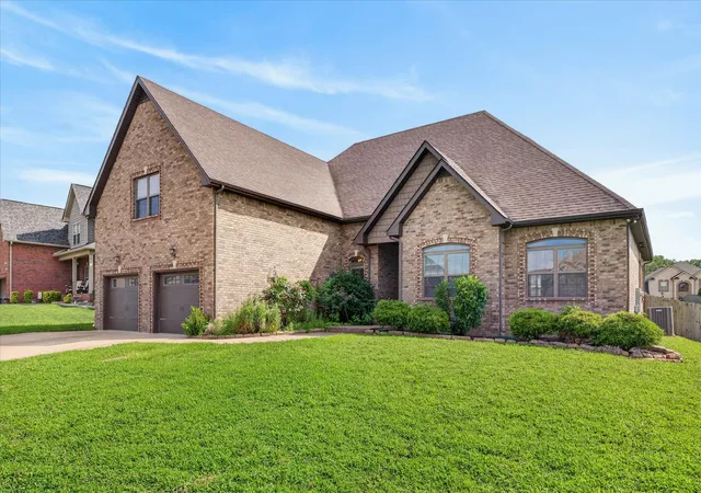 Photo 3 of Single family home for sale at 140 Summer Ter Ln, Clarksville, TN 37040 | MLS# 3287872 | Listing updated on 2026-09-04