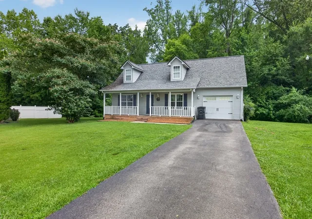 Photo 2 of Single family home for sale at 1187 Blaine Ave, Cookeville, TN 38501 | MLS# 3287906 | Listing updated on 2026-08-20