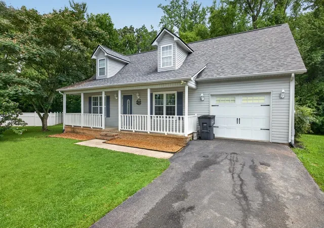 Photo 2 of Single family home for sale at 1187 Blaine Ave, Cookeville, TN 38501 | MLS# 3287906 | Listing updated on 2026-08-20
