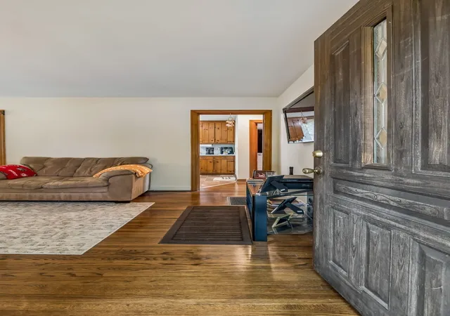 2nd image of 611 Templewood Dr, Nashville, TN 37214 | MLS# 3304206