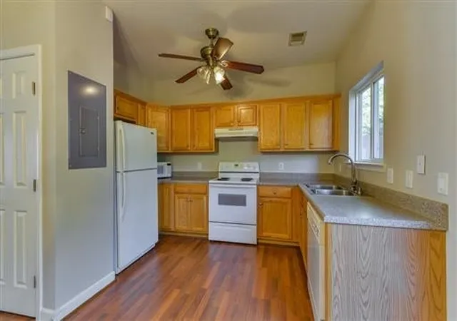 Photo 3 of Townhouse for sale at 3535 Bell Rd #402, Nashville, TN 37214 | MLS# 3287959 | Listing updated on 2026-07-17