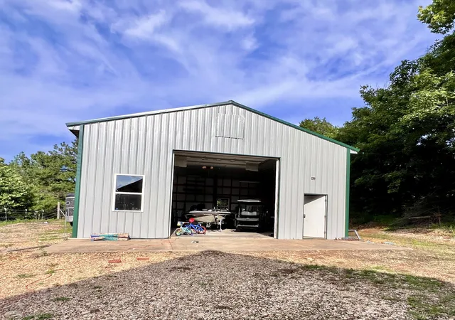 Photo 3 of Single family home for sale at 111 Gus Wallace Rd, Bumpus Mills, TN 37028 | MLS# 3298151 | Listing updated on 2026-09-21