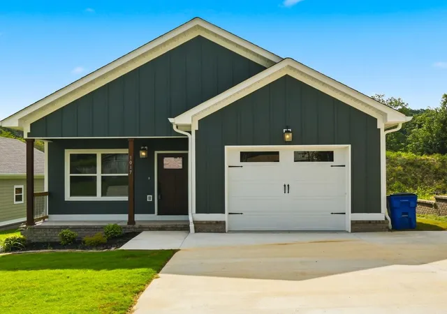 Photo 1 of Sale Pending at 1017 Mccann Dr Se, Cleveland, TN 37311 | MLS# 3287939 | Listing updated on 2026-08-20