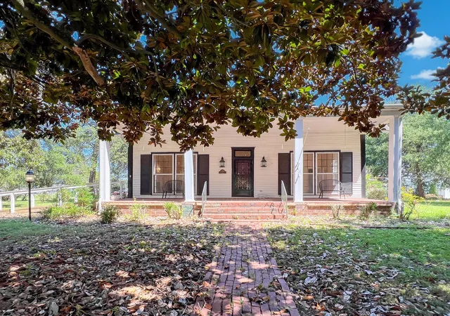 Photo 1 of Single family home for sale at 219 Old Ml Rd, Winchester, TN 37398 | MLS# 3288006 | Listing updated on 2026-09-04