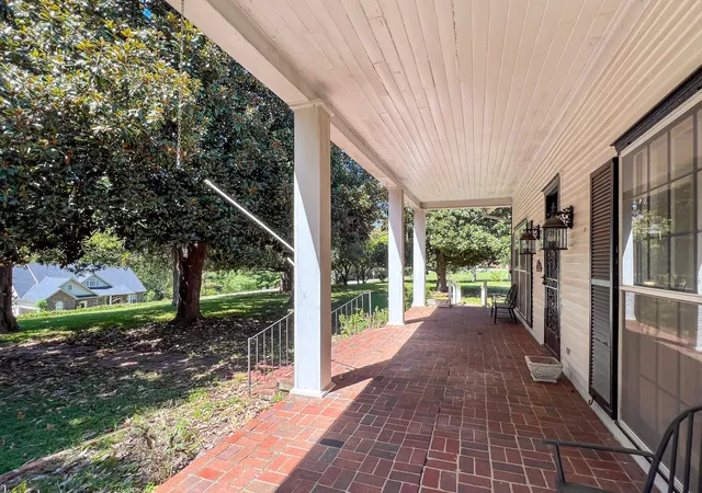 Photo 3 of Single family home for sale at 219 Old Ml Rd, Winchester, TN 37398 | MLS# 3288006 | Listing updated on 2026-09-04