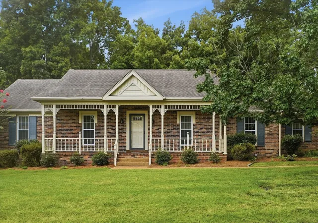 Photo 2 of Sale Pending at 3204 Brookmont Cir, Antioch, TN 37013 | MLS# 3288008 | Listing updated on 2026-10-03