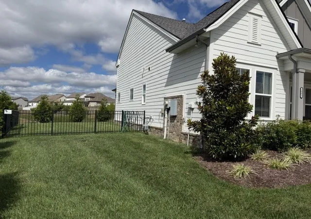 Photo 3 of Single family home for sale at 2001 S Byrnes St, Smyrna, TN 37167 | MLS# 3288103 | Listing updated on 2026-10-16