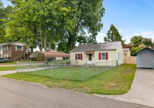 2nd image of 569 Monroe Street, Madisonville, TN 37354 | MLS# 3288021