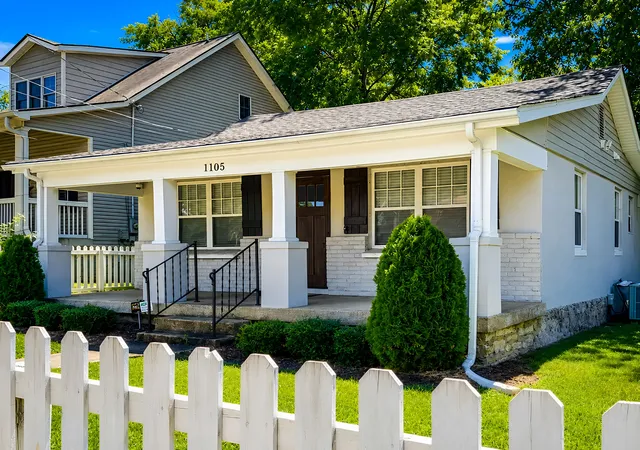 2nd image of 1105 Summit Ave, Nashville, TN 37203 | MLS# 3501366
